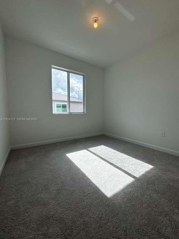 632 SE 14th Ct 632, Homestead, FL 33034