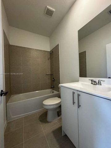 632 SE 14th Ct 632, Homestead, FL 33034