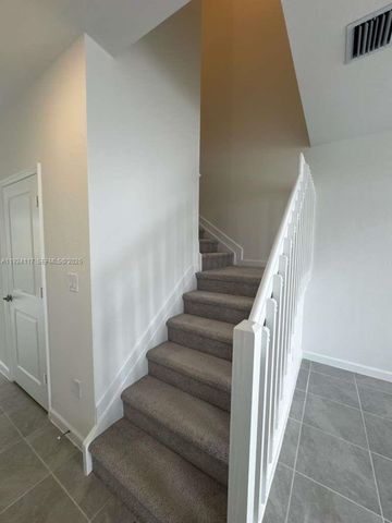 632 SE 14th Ct 632, Homestead, FL 33034