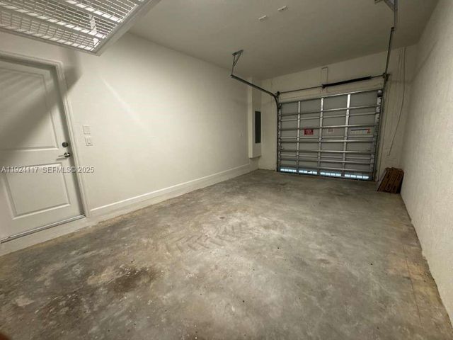 632 SE 14th Ct 632, Homestead, FL 33034