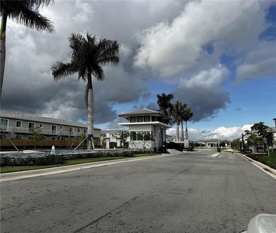 632 SE 14th Ct 632, Homestead, FL 33034