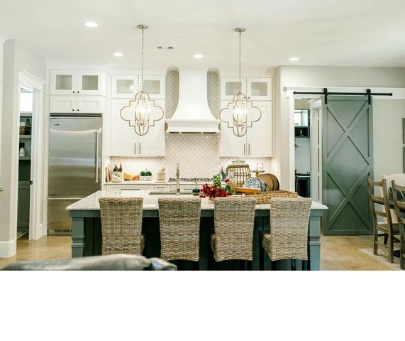 987 Pauls Mill Road, Versailles, KY 40383