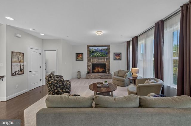 1315 VOLUNTEER DR, Brunswick, MD 21716