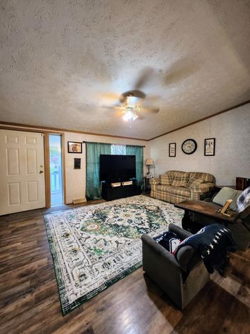 711 Becky Jane Road, Frenchburg, KY 40322