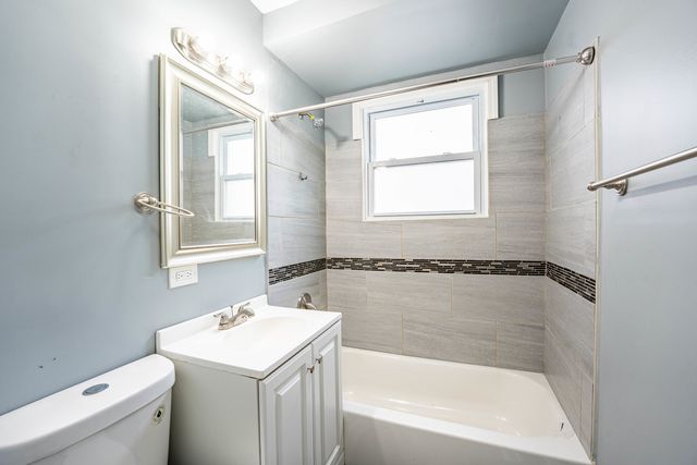 12528 S Justine Street, Calumet Park, IL 60827