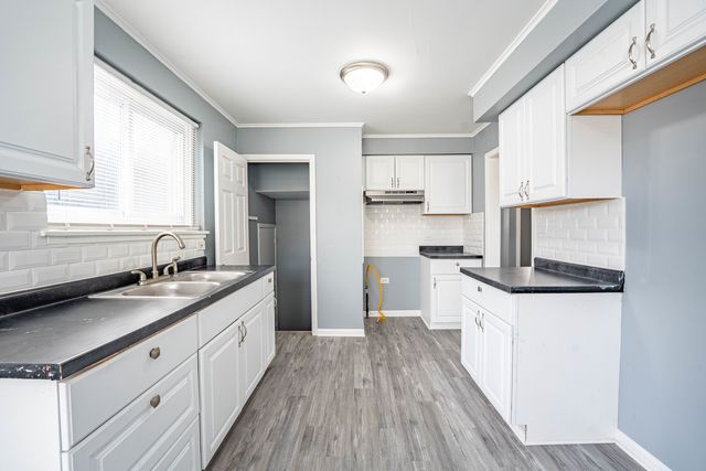 12528 S Justine Street, Calumet Park, IL 60827