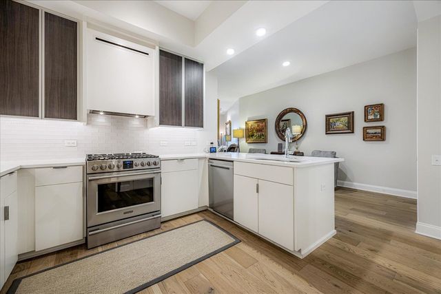 717 S Riverside Dr Apt 207, Memphis, TN 38103