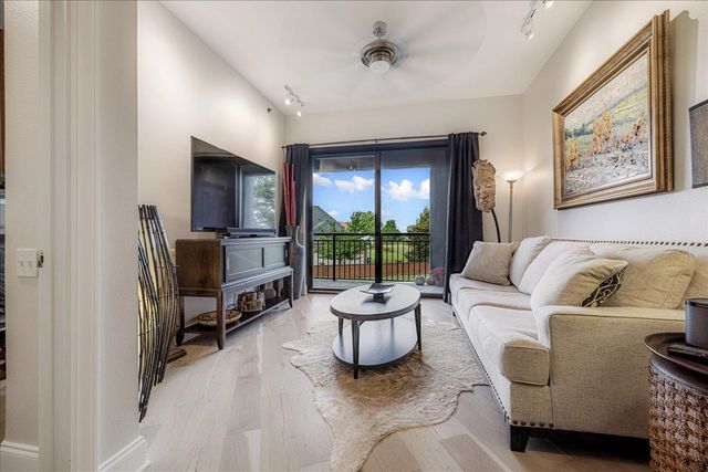 717 S Riverside Dr Apt 207, Memphis, TN 38103