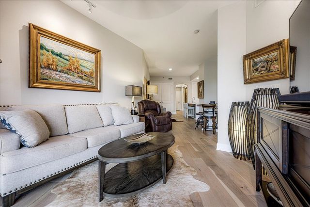 717 S Riverside Dr Apt 207, Memphis, TN 38103