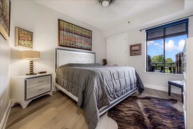 717 S Riverside Dr Apt 207, Memphis, TN 38103