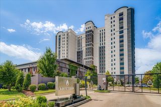 717 S Riverside Dr Apt 207, Memphis, TN 38103