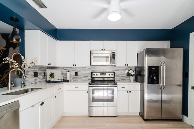 8016 Edgemere Lane, Palm Beach Gardens, FL 33410