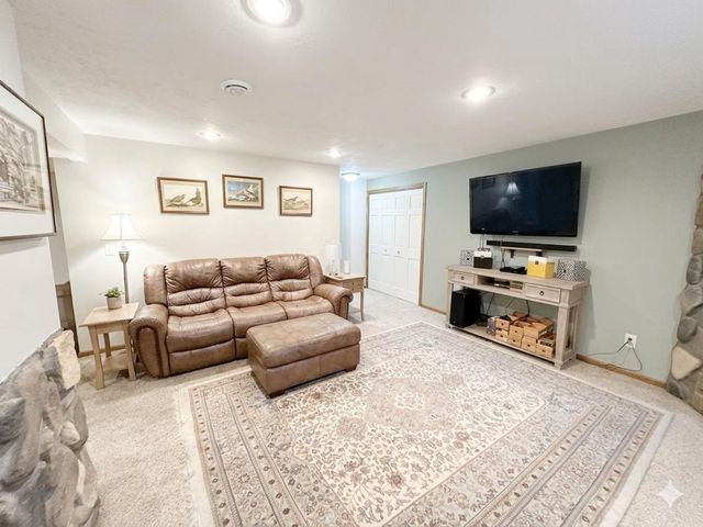 737 KONNOR COURT, Omro, WI 54963