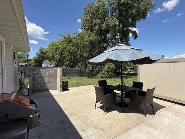 737 KONNOR COURT, Omro, WI 54963