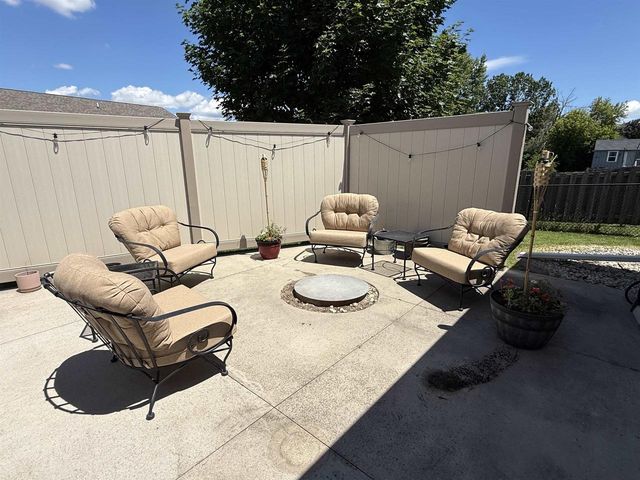 737 KONNOR COURT, Omro, WI 54963