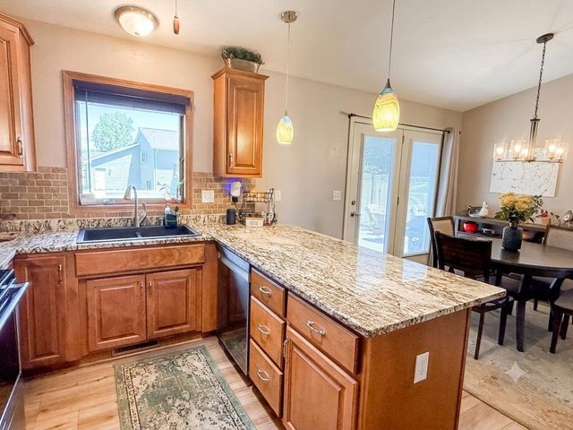 737 KONNOR COURT, Omro, WI 54963