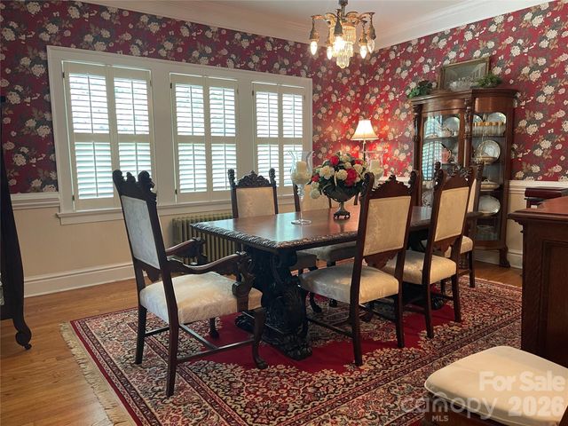 1518 Greenville Highway, Hendersonville, NC 28792
