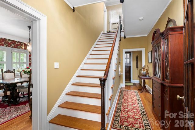 1518 Greenville Highway, Hendersonville, NC 28792
