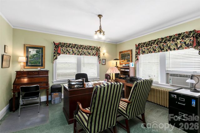 1518 Greenville Highway, Hendersonville, NC 28792