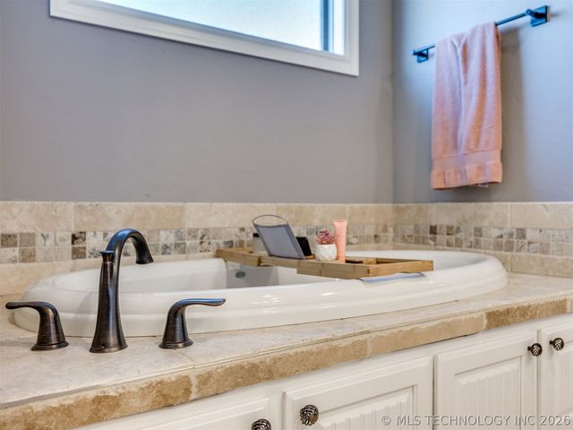 11419 S 213th East Avenue, Broken Arrow, OK 74014