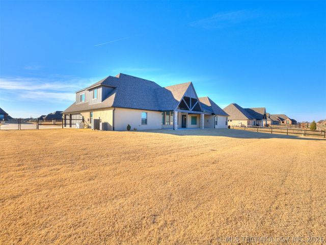 11419 S 213th East Avenue, Broken Arrow, OK 74014