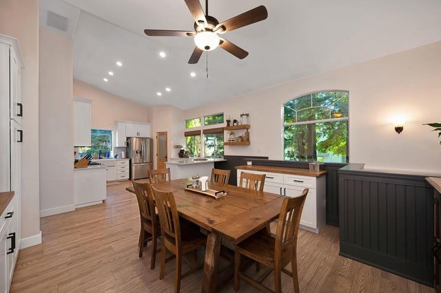 424 Wellsley Ct, Folsom, CA 95630