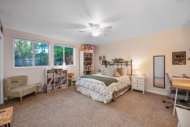 424 Wellsley Ct, Folsom, CA 95630