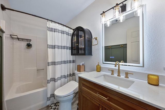 424 Wellsley Ct, Folsom, CA 95630