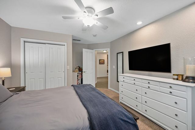 424 Wellsley Ct, Folsom, CA 95630