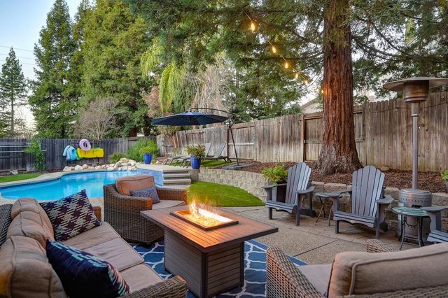 424 Wellsley Ct, Folsom, CA 95630