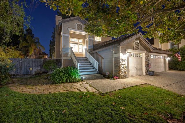 424 Wellsley Ct, Folsom, CA 95630