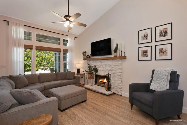 424 Wellsley Ct, Folsom, CA 95630