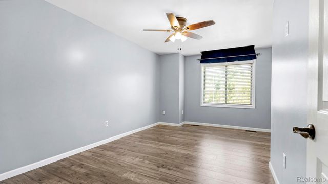 23212 Huron River Drive, Rockwood, MI 48173