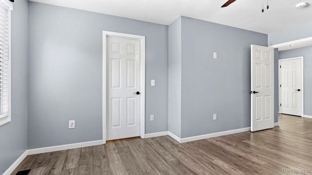 23212 Huron River Drive, Rockwood, MI 48173