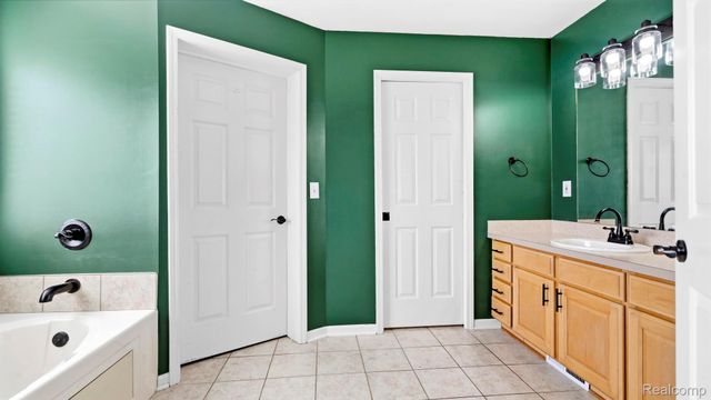 23212 Huron River Drive, Rockwood, MI 48173
