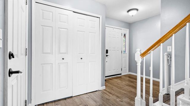23212 Huron River Drive, Rockwood, MI 48173