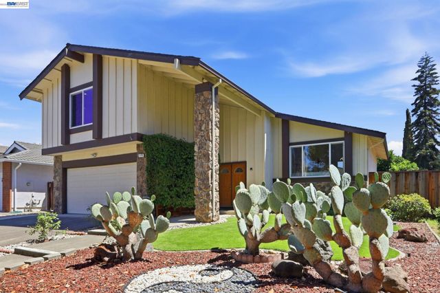 1170 Bennett Ct, Fremont, CA 94536