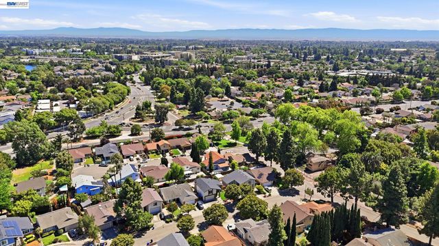 1170 Bennett Ct, Fremont, CA 94536