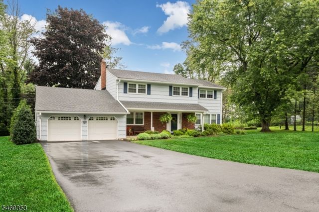 3 Bridle Ln, Mount Olive Twp., NJ 07828