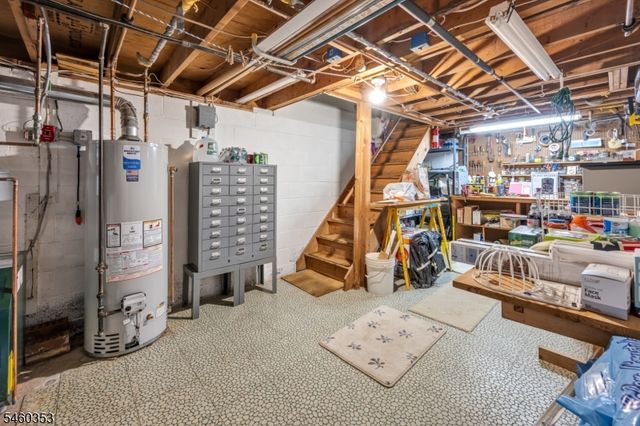 3 Bridle Ln, Mount Olive Twp., NJ 07828