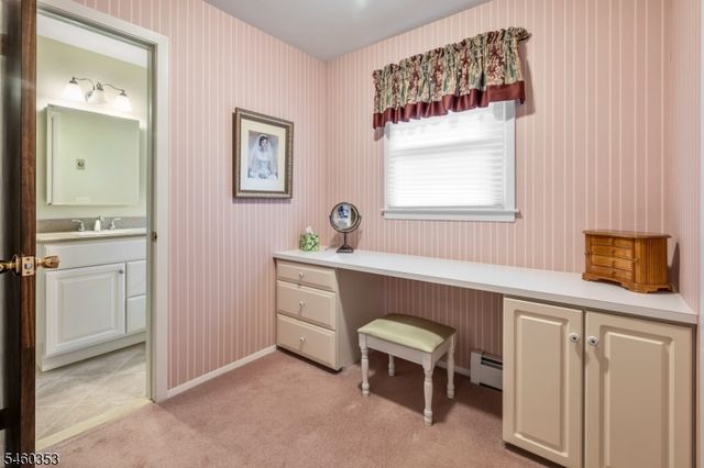 3 Bridle Ln, Mount Olive Twp., NJ 07828