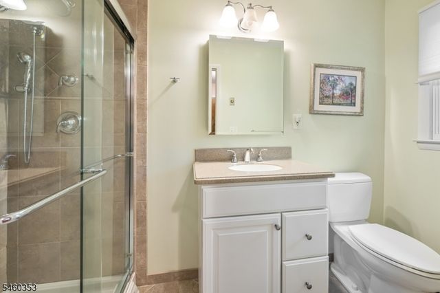 3 Bridle Ln, Mount Olive Twp., NJ 07828