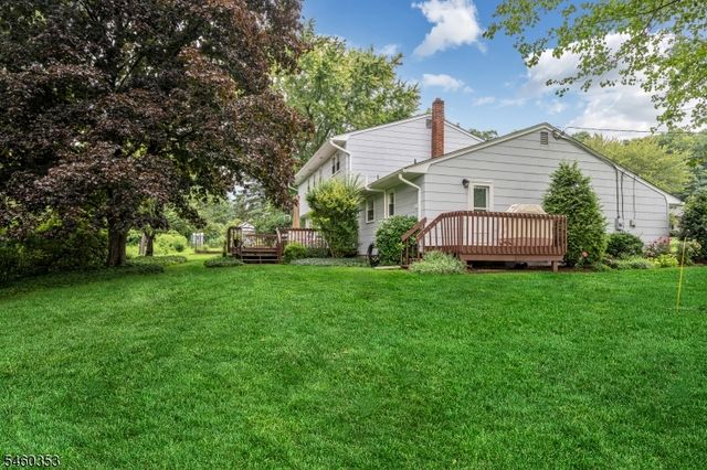 3 Bridle Ln, Mount Olive Twp., NJ 07828