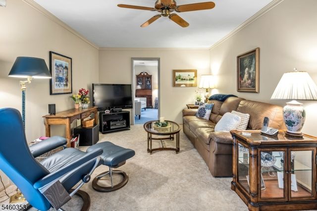 3 Bridle Ln, Mount Olive Twp., NJ 07828