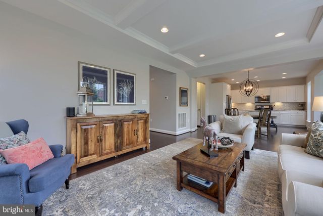 1129 EDGEMOOR CT, Lancaster, PA 17601