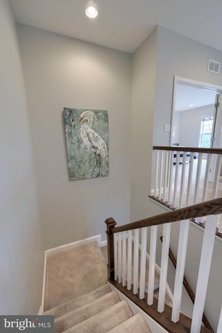 1129 EDGEMOOR CT, Lancaster, PA 17601