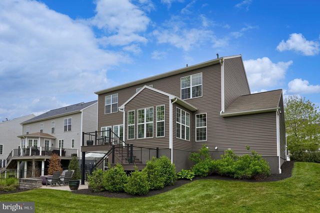 1129 EDGEMOOR CT, Lancaster, PA 17601
