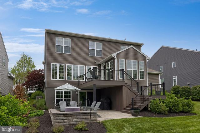 1129 EDGEMOOR CT, Lancaster, PA 17601