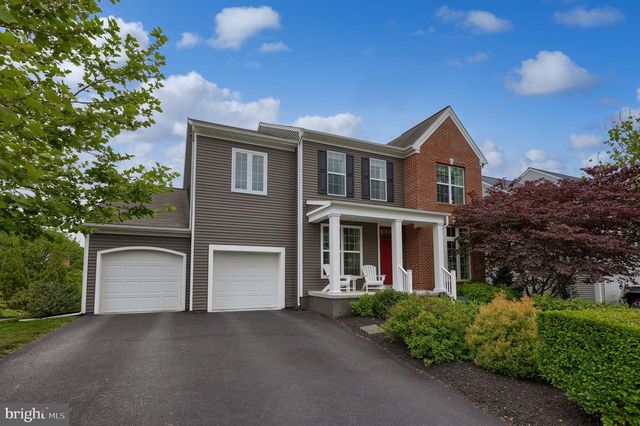 1129 EDGEMOOR CT, Lancaster, PA 17601