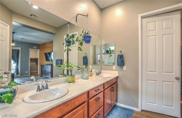 722 Orange Plume Walk, Henderson, NV 89011